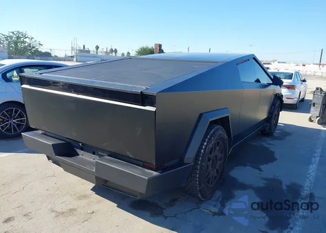 2024 Tesla Cybertruck All-Wheel Drive z USA, uszkodzony, nr VIN 7G2CEHED4RA033309